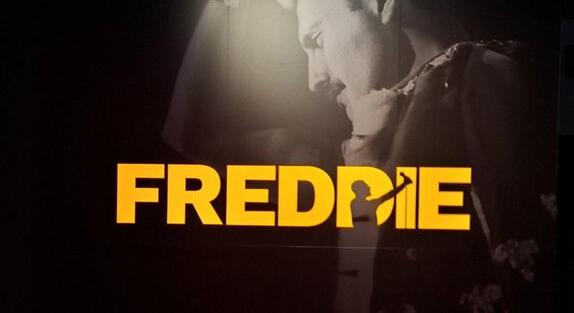 Megnéztük a 3 jelentős évfordulón is látható Freddie-kiállítást