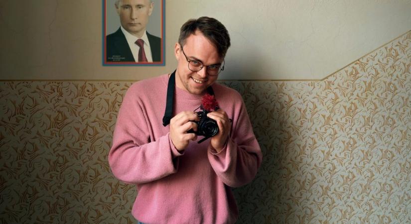 Elkobozták a reptéren a putyinos dokumentumfilm rendezőjének Oscar-díját, azóta se lett meg