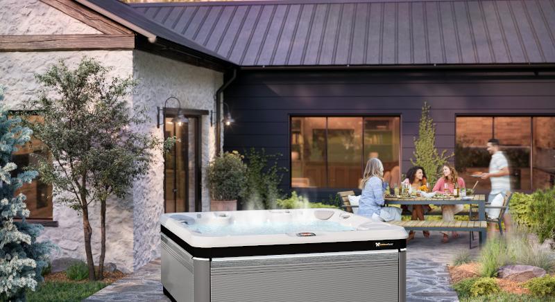 Így lesz a jakuzzi a kert szerves része