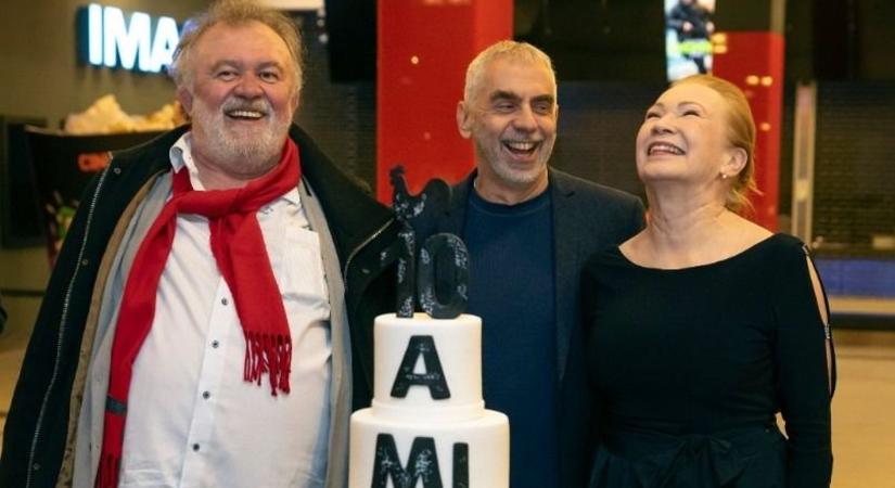 Irigység, rosszindulat – ezért áll a bál az A mi kis falunk körül