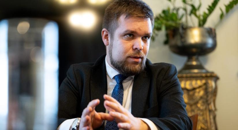 Fiktív foglalkoztatás gyanúja a győri fideszes propaganda médiánál, feljelentést tett a polgármester
