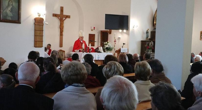 Harminc éve szentelték fel a Szent Györgyről elnevezett templomot (fotók)