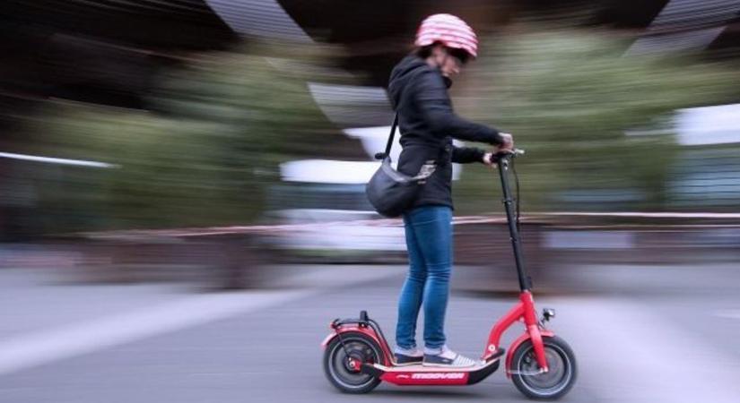 A 12 éves kislány halálos balesete után szigorítanak az e-rolleres szabályokon Ausztriában