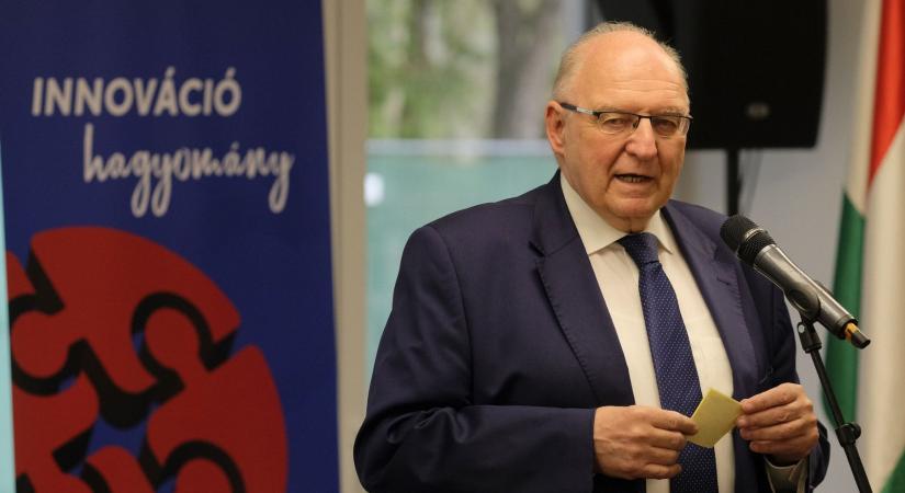 Tóth József: A választást az új önkormányzati törvény elfogadása utáni időpontra kell időzíteni