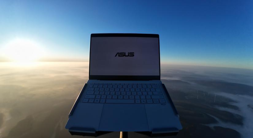 Az Everest csúcsánál is magasabbra küldték ezt a laptopot – és túlélte