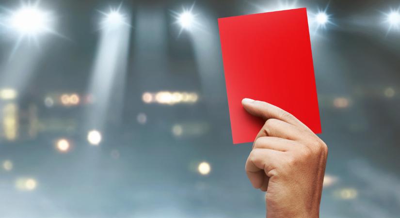 Újabb ok jön a piros lapra a foci-vb-n