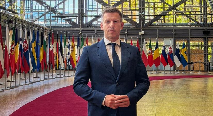 Lebukott Wáberer 100 milliós támogatásával Magyar Péter, most visszautalja