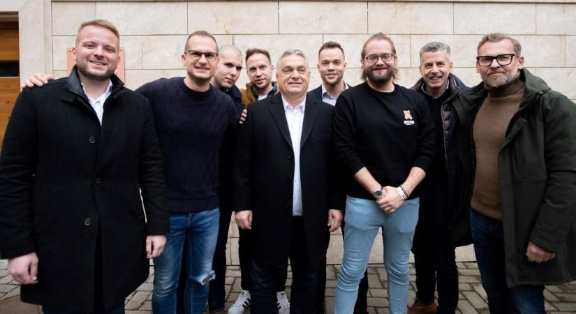 Leépítések a Megafonnál és a Patriótánál, bizonytalan a NER-es propagandisták sorsa