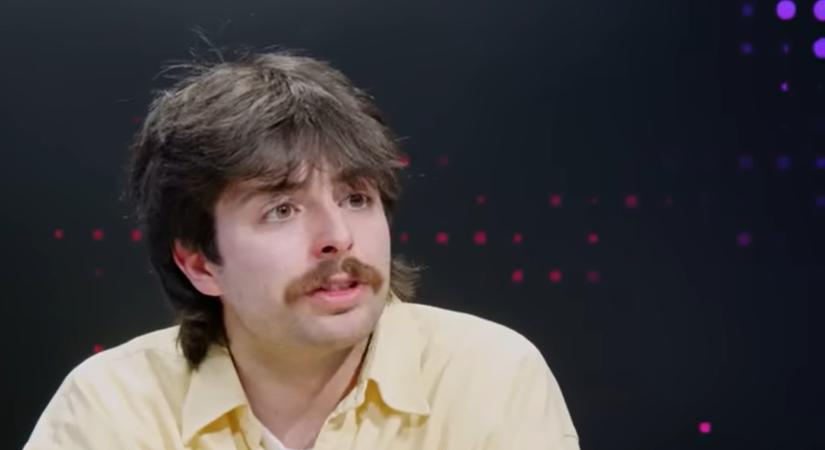 Keményen nekikment: a Carson Coma frontembere „patkányoknak” nevezte a százmilliós támogatást felvevőket