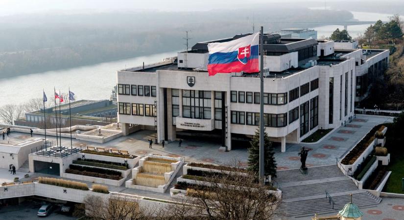 Nem túl biztató: Szügyig beleáll a Robert Fico vezette szlovák kormány a Beneš-dekrétumok védelmébe