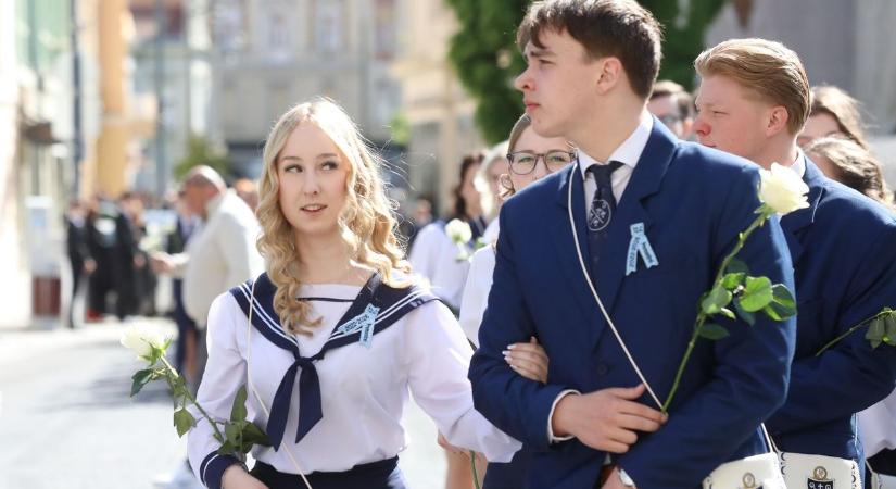 Elballagtak a szombathelyi Premontrei-gimnázium végzősei is