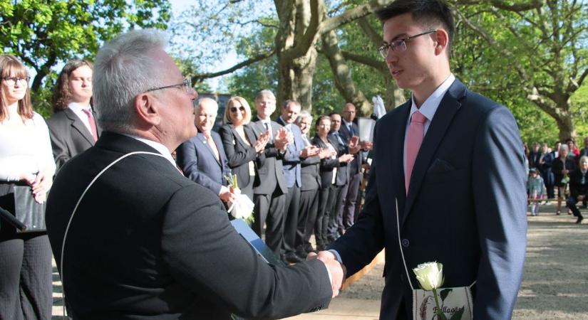 Így búcsúztak a sárvári Barabás-szakképző iskolától a végzős tanulók