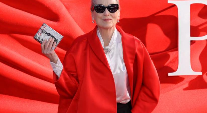 A 76 éves Meryl Streep elképesztően nőies: csodás szettekben ragyogott a filmpremieren