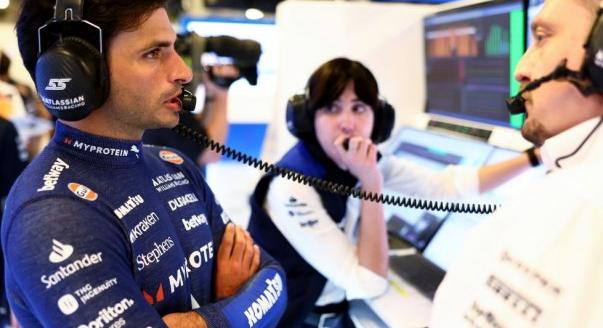 Sainz újabb módosításokat sürget az eső miatt