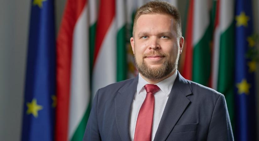 Feljelentést tett a győri polgármester a Győr Plusz Média ügyében – fiktív foglalkoztatás gyanújáról ír Pintér Bence