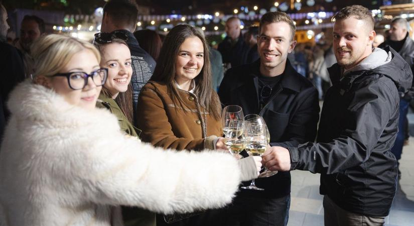 Fergeteges hangulatban indult az Egri Csillag Weekend - fotókon az első este