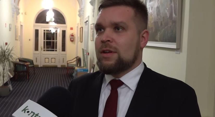 Dől a dominó Győrben: feljelentést tett a polgármester a Győr Plusz miatt