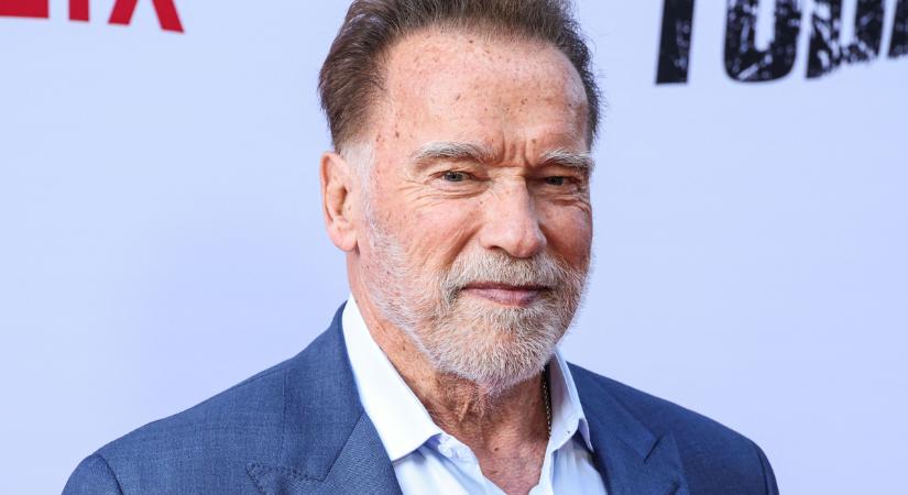 Brutális izmokat villantott a 78 éves Arnold Schwarzenegger, még mindig remek formában van