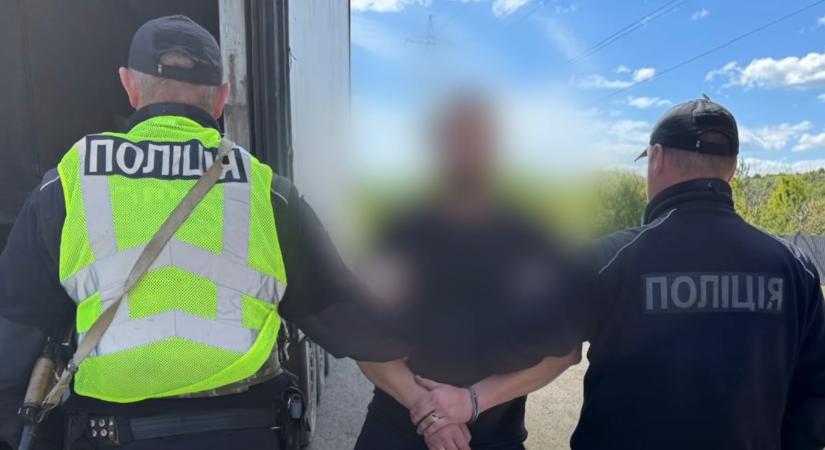 Kárpátalján a rendőrség a kerekekre leadott lövésekkel állított meg egy teherautót