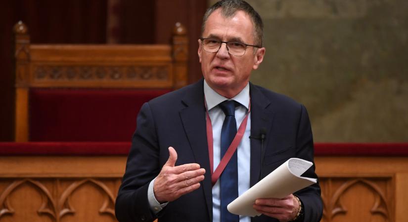 Kiderült, ki ül be az Országgyűlésbe Szécsi Zoltán helyére