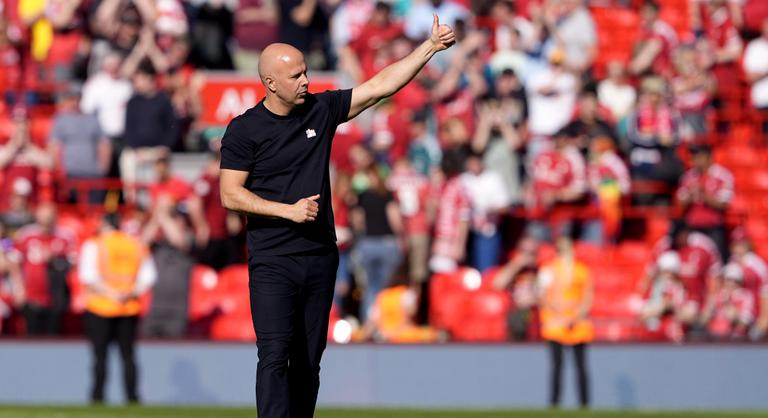 Vicces jelenet a Liverpool sajtótájékoztatóján, Arne Slot szemében Mohamed Szalah már félig magyarnak számít