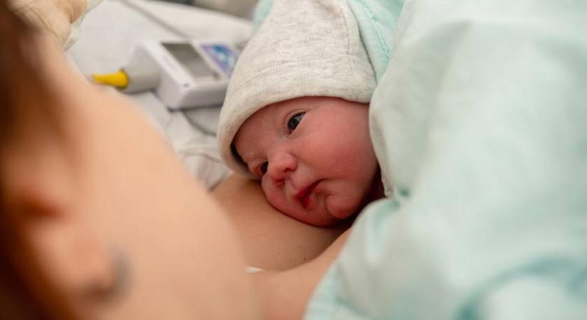 Visszakapják néhány éve elvett jogukat a szülő nők: óriási felháborodást keltett annak idején a betiltása