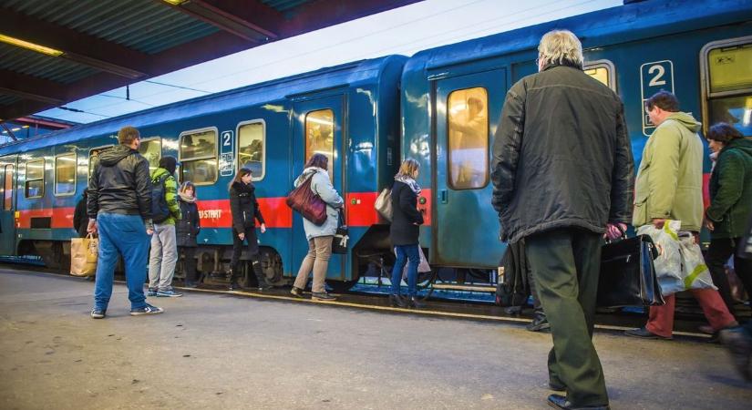 Zárva lesz a jegypénztár a vasútállomáson – ezeken a napokon figyeljen
