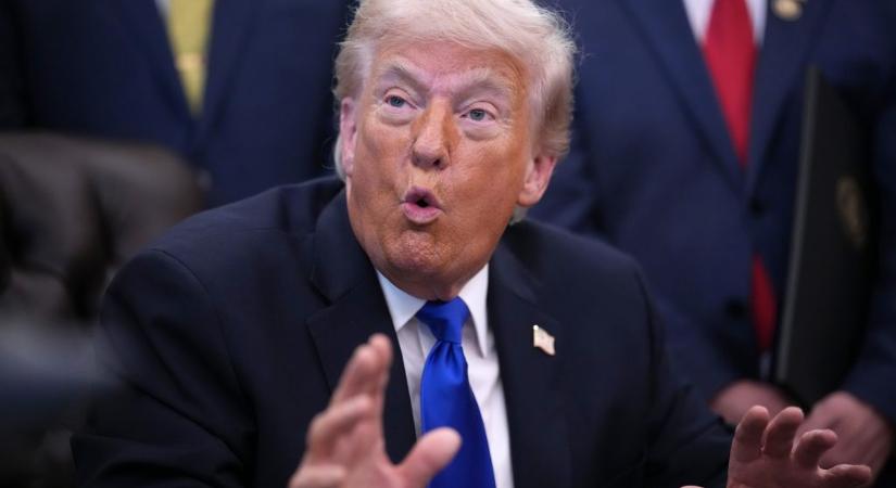Donald Trump 15-ről 25 százalékra emeli az Európában gyártott autókra kivetett vámot