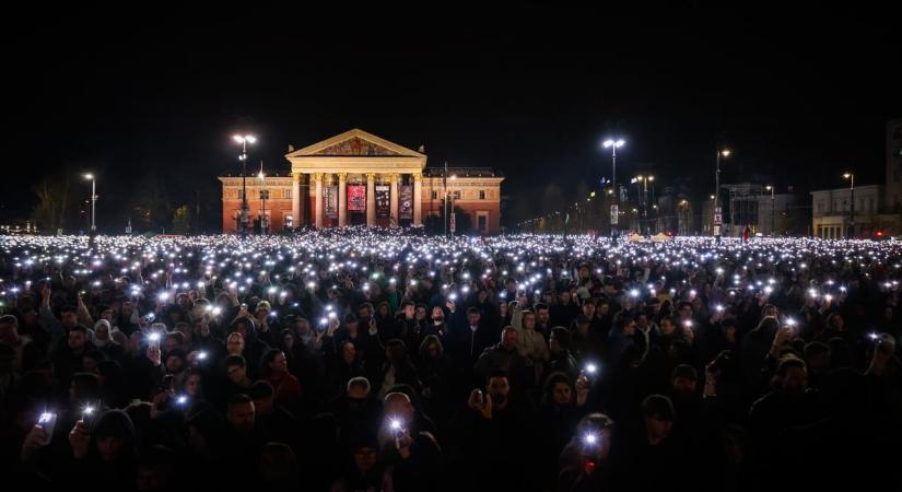 „Bennem is volt nagyon sok elfojtás és olyan dolog, aminek, éreztem, hogy ki kell jönnie” – Eckü felidézte, mit érzett a Rendszerbontó Nagykoncerten