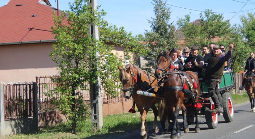 Szekeres felvonulással ünnepelték május 1-jét Hajdúsámsonban