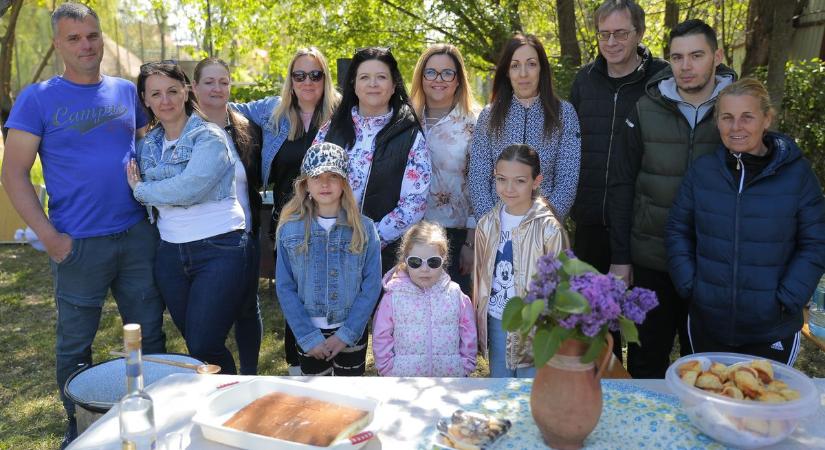 Főzőversenyre és időutazásra is invitált az idei majális Hajdú-Biharban – fotókkal, videóval!
