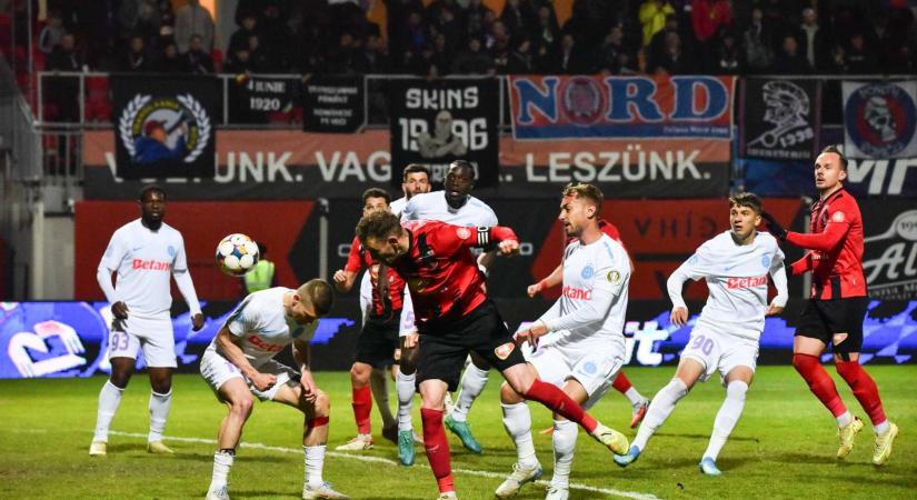 Szuperliga: Legyőzte a bajnokot az FK Csíkszereda