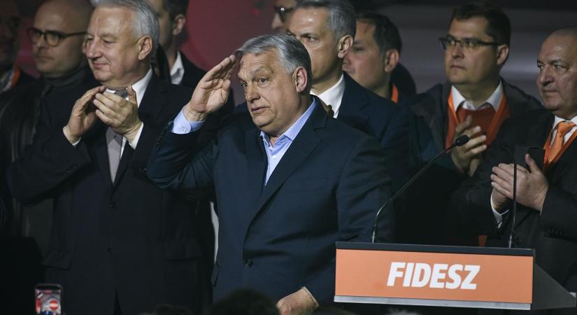 Úgy tűnik, Orbán Viktor túlélésre játszik a megújulás helyett, igazából nem is szavaztak a lemondásáról a Fideszben