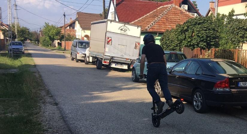 Hatalmasat bukott a magyar motorversenyző a rolleren: így néz ki most az arca - megdöbbentő fotó