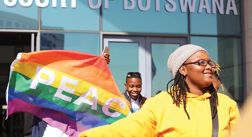 Botswana végleg törölte a meleg kapcsolatokat kriminalizáló törvényi részeket