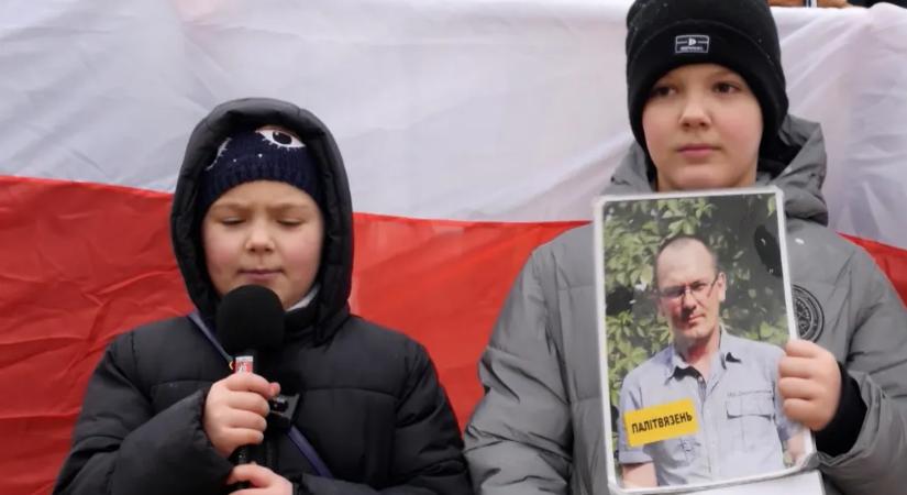 Ványa és Násztja alig ismerték fel az anyjukat, aki öt évet töltött egy belarusz börtönben