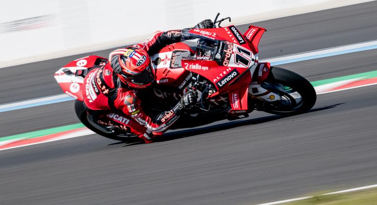 Már csak Magyarország állhatja útját az olasz motorsport-történelemnek