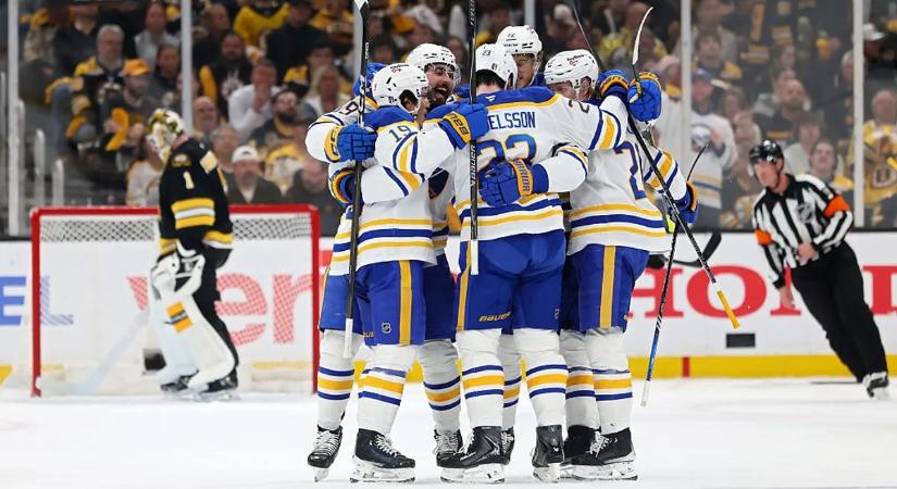 NHL: tizenkilenc év után újra párharcot nyert a rájátszásban a Buffalo