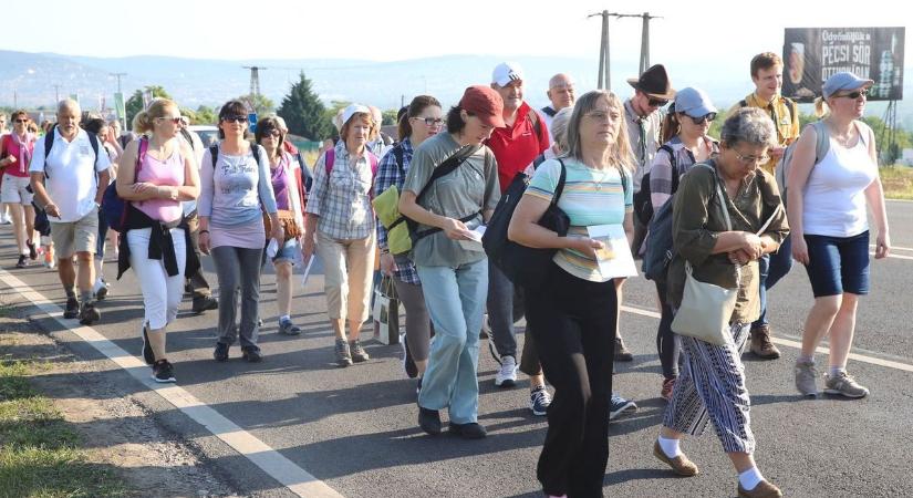 Tömegek indulnak útnak Baranyában – különös cél vezeti őket