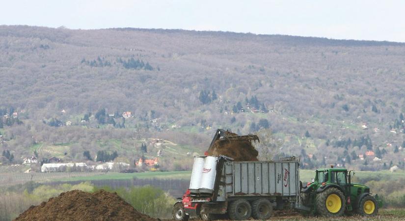 Trágyaszag a levegőben: fontos bejelentést tett a Nébih