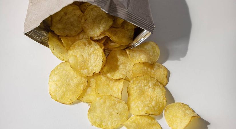Meglepő felfedezés: a chipsfogyasztás ezért növelheti a demencia kockázatát