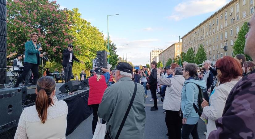 Slágerparádé és fergeteges koncertélmények a Sugárúti fesztivál estéjén (galériával)