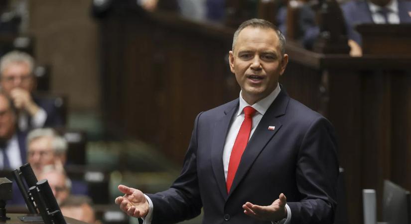 Új alkotmányt dolgozna ki Lengyelországnak a lengyel elnök
