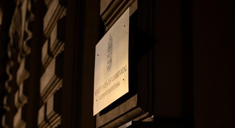 Magyarok százezreinek nincs érvényes TAJ-száma, és a fejük felett a NAV-behajtás is ott lebeg