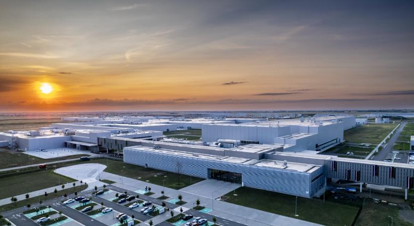 Elektromos autó töltőinfrastruktúra jött létre a BMW debreceni gyáránál