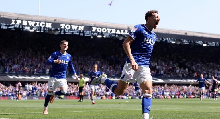 Az Ipswich egy szezon után visszajutott a Premier League-be, a Wrexham lecsúszott az osztályozóról