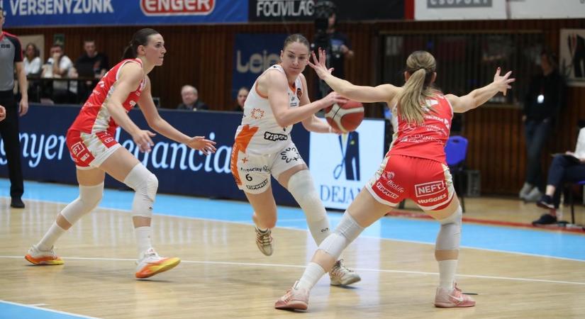 Ismét óriási diadalt arattak a pécsi lányok: már csak egy győzelemre a bajnoki cím