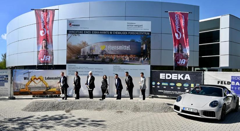 Sportautók helyett bevásárlókocsik a Porsche-szalonban – már ekkora a baj?
