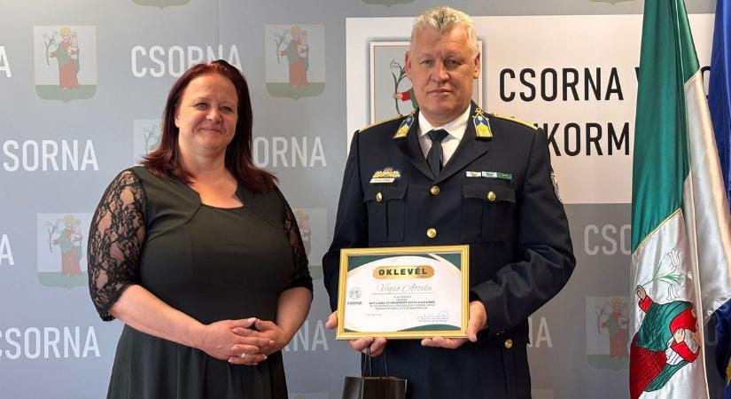 Végső Attila alezredes kapott elismerést a csornai önkormányzattól