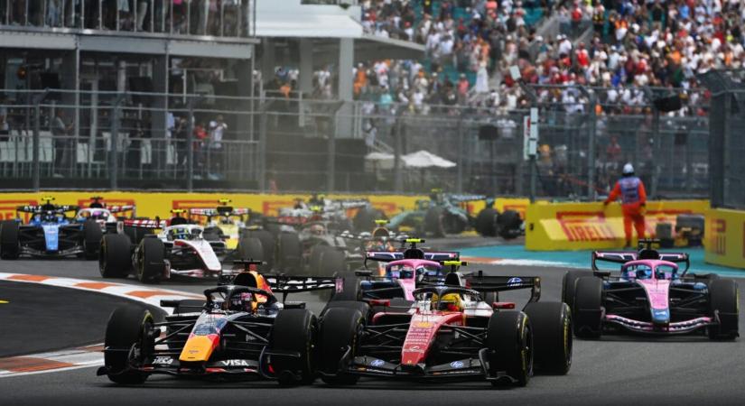 Újra fellángolt a Verstappen–Hamilton-háború, a McLaren pedig tönkreverte a mezőny